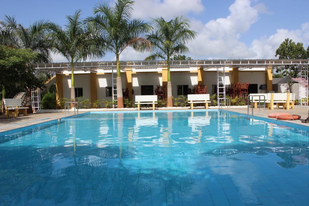 סאסאן גיר Gir Jungle Lodge מראה חיצוני תמונה