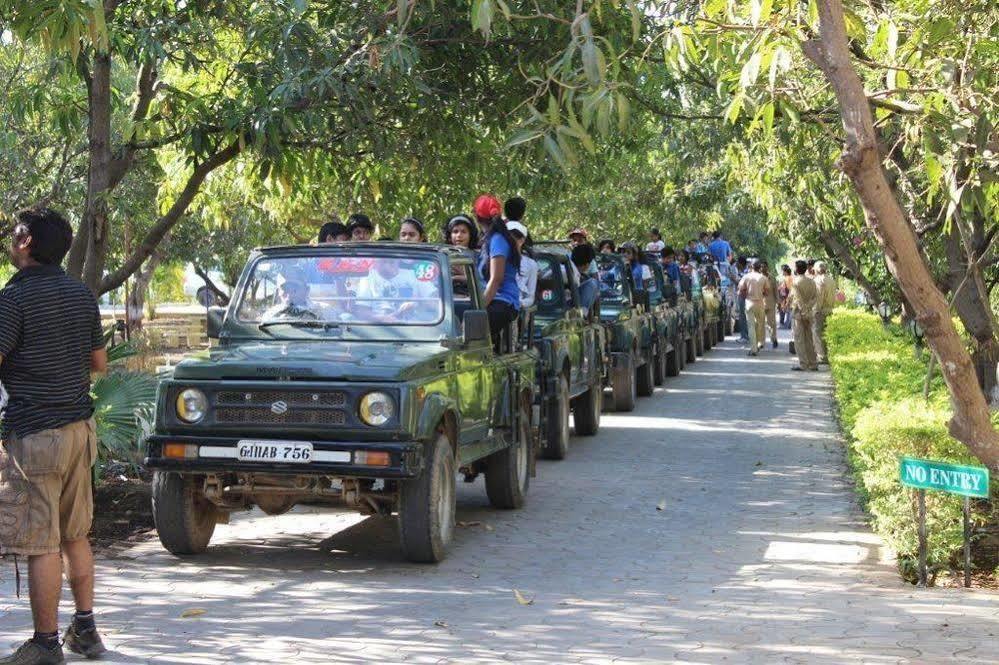 סאסאן גיר Gir Jungle Lodge מראה חיצוני תמונה